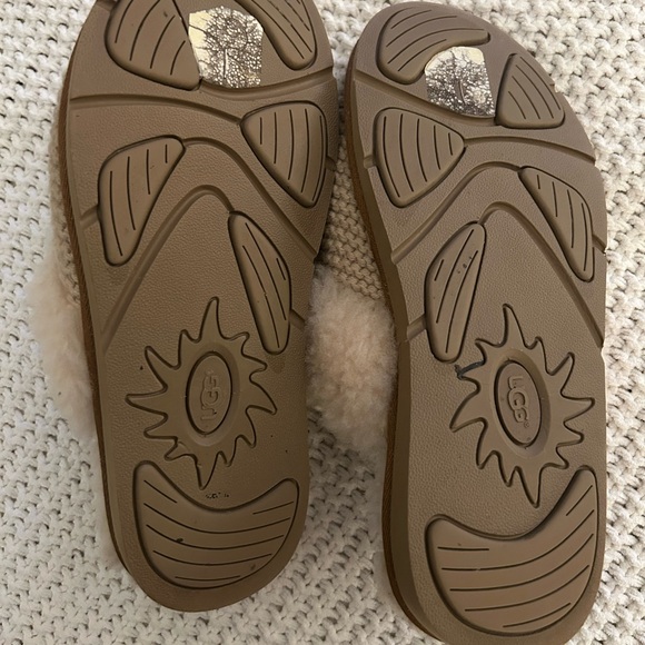 UGG Cozy Knit Genuine Shearling Slipper Women’s Size 9 - Picture 2 of 4